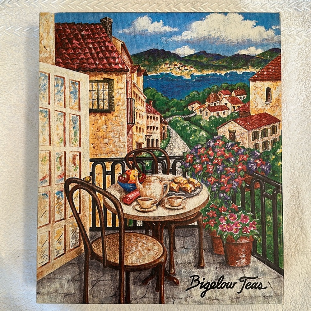 Vintage Bigelow Tea box!